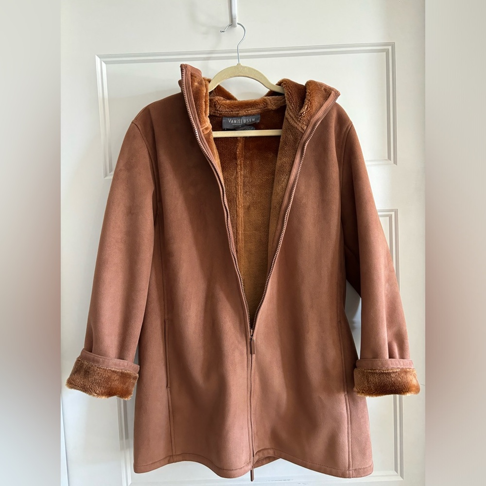 Vintage Van Heusen Women's faux fur Brown Coat